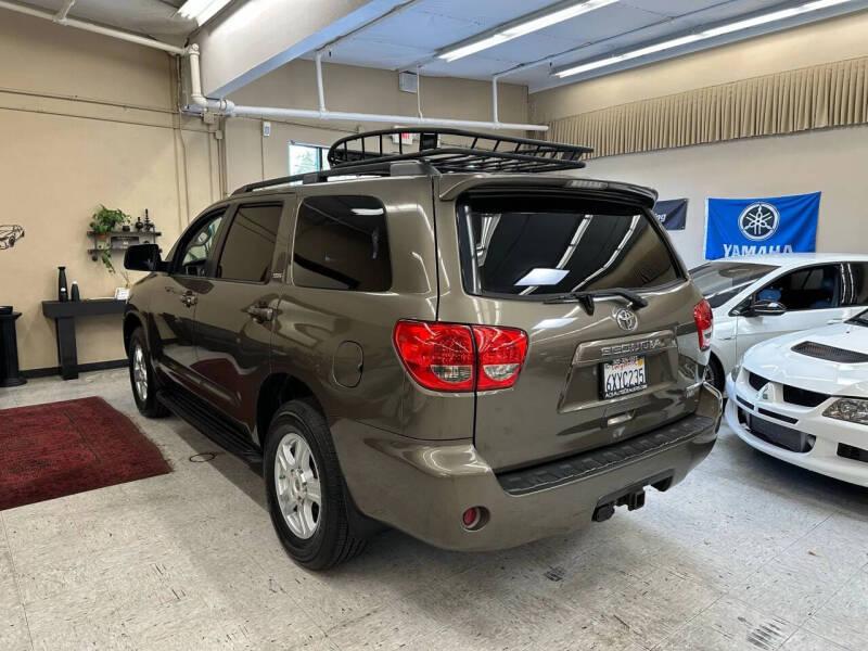 2012 Toyota Sequoia SR5