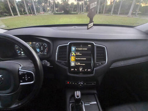 2020 Volvo XC90 T5 Momentum