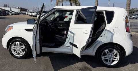 2011 Kia Soul +