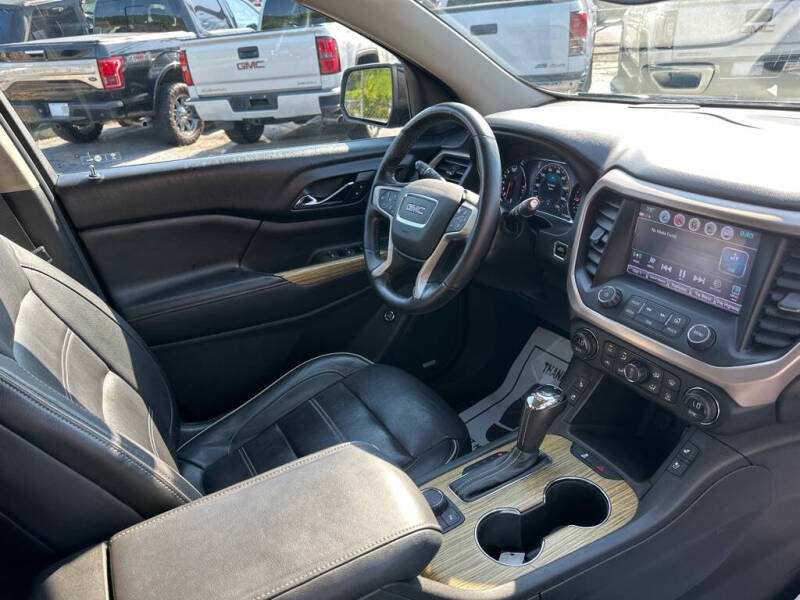 2017 GMC Acadia Denali