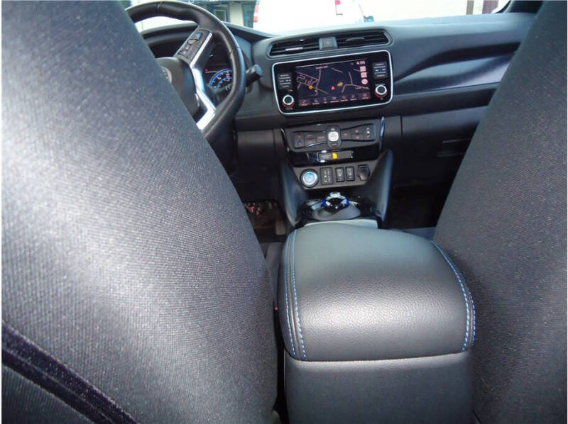 2022 Nissan LEAF SV PLUS