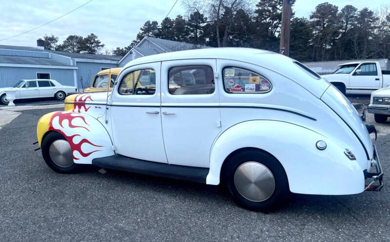 1940 Ford Deluxe