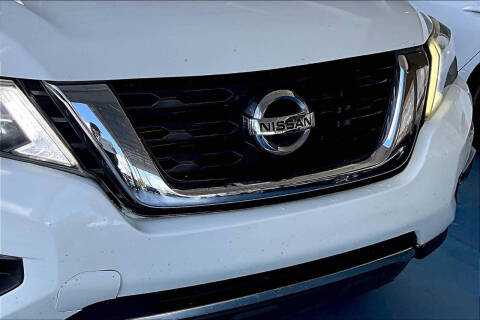 2018 Nissan Pathfinder SV