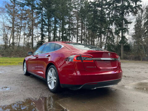 2015 Tesla Model S