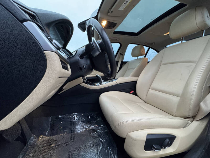 2016 BMW 5 Series 528i xDrive