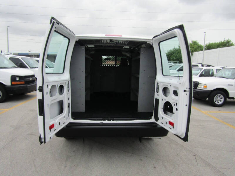 2014 Ford E-Series Econoline Van Commercial photo 11