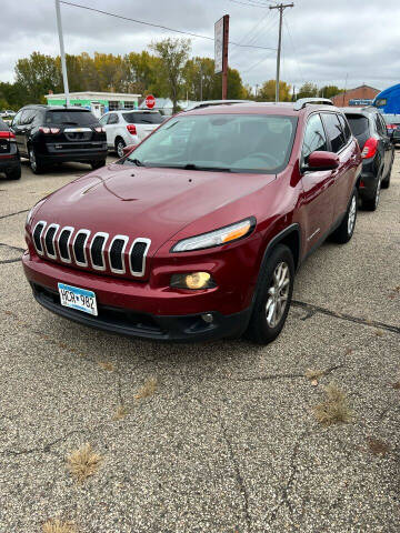 2016 Jeep Cherokee for sale at BEAR CREEK AUTO SALES in Spring Valley MN