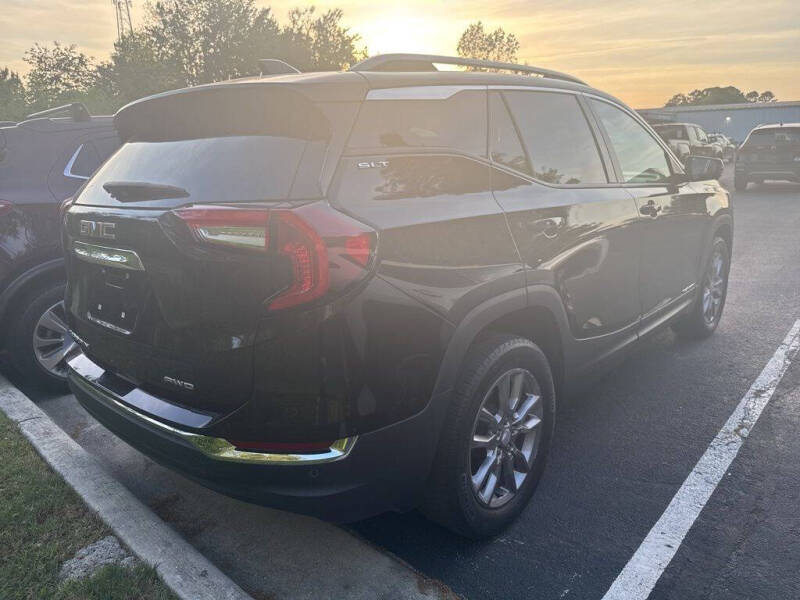 2023 GMC Terrain SLT