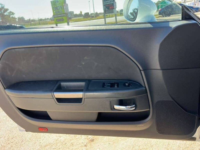 2012 Dodge Challenger SXT