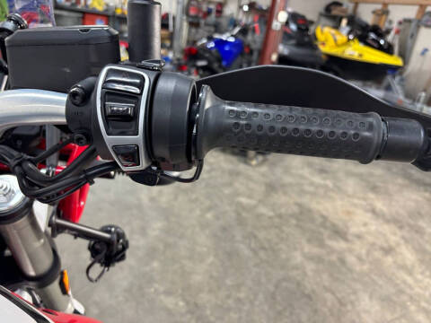 2020 Moto Guzzi V85TT