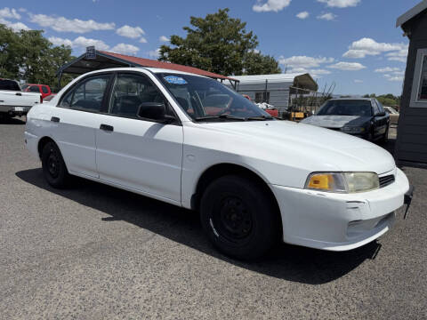 1999 Mitsubishi Mirage DE