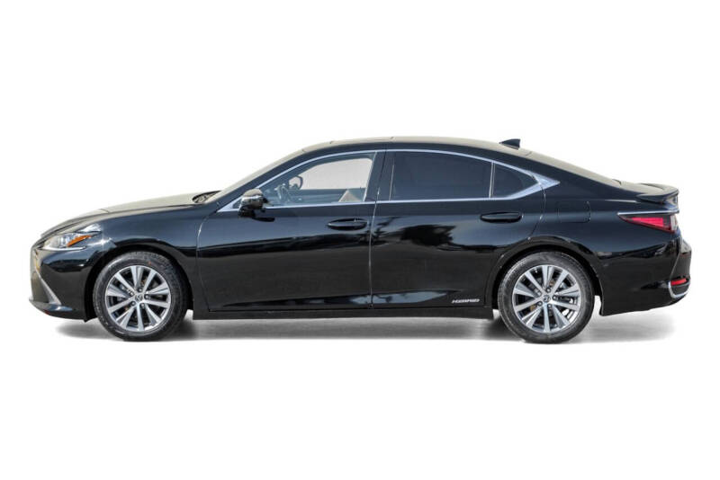 2020 Lexus ES 300h