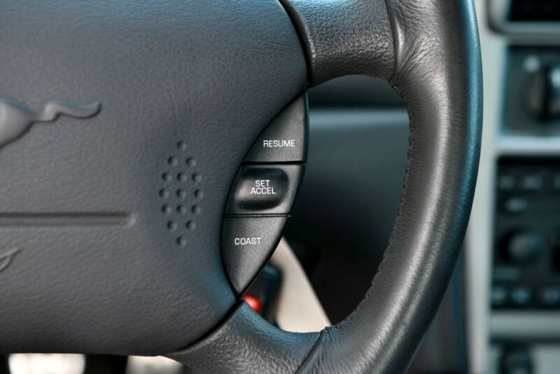 2003 Ford Mustang Mach 1 Premium