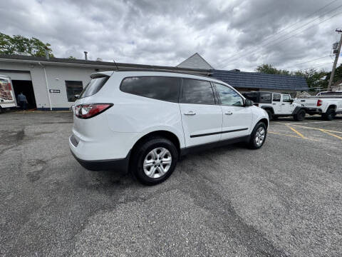 2017 Chevrolet Traverse LS
