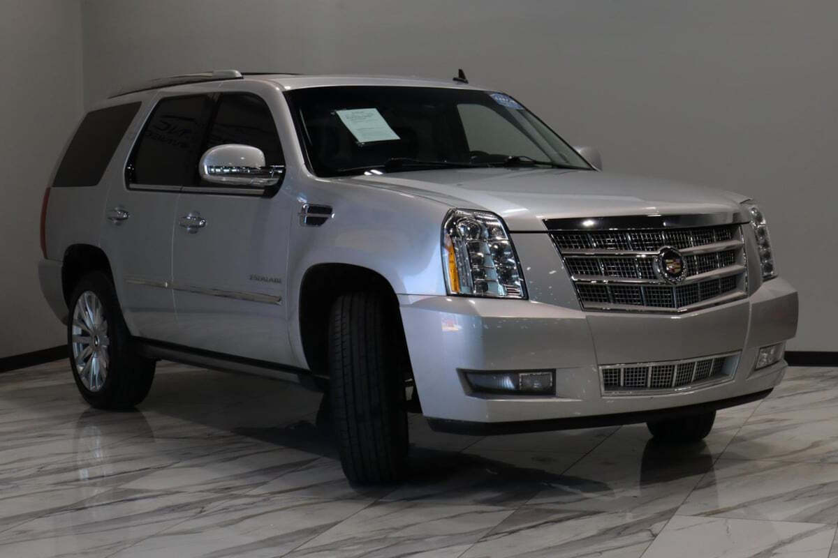 2014 Cadillac Escalade for sale at IMD MOTORS, INC in Dallas, TX