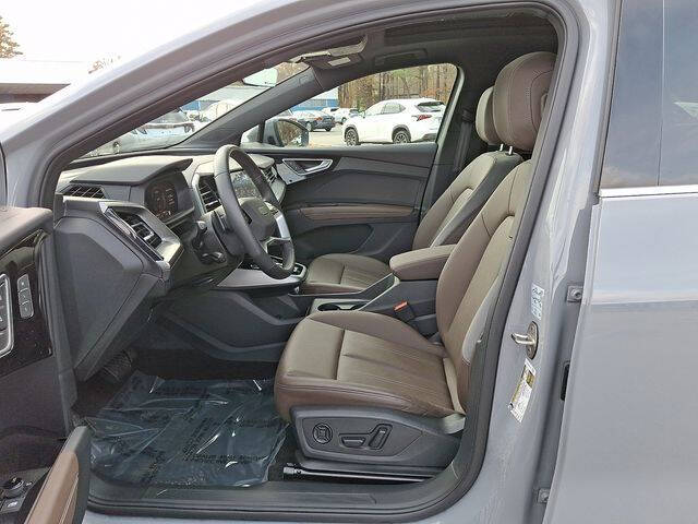 2025 Audi Q4 e-tron Premium 45