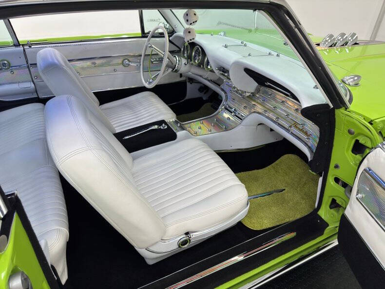 1962 Ford Thunderbird