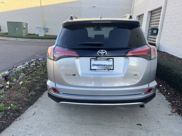 2018 Toyota RAV4 SE