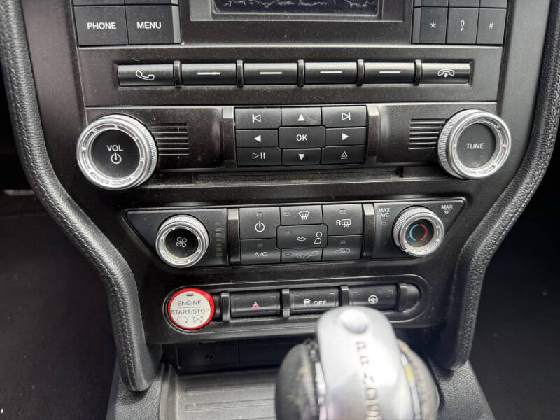 2016 Ford Mustang V6