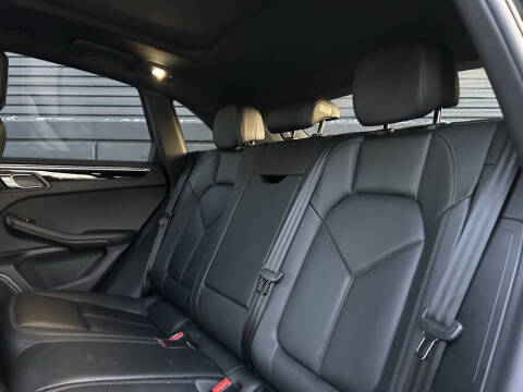 2020 Porsche Macan S