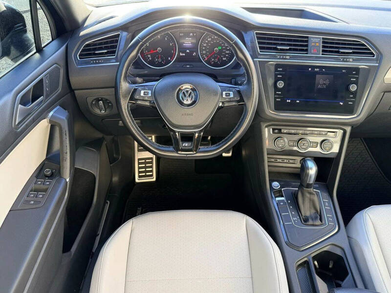 2020 Volkswagen Tiguan SE R-Line Black