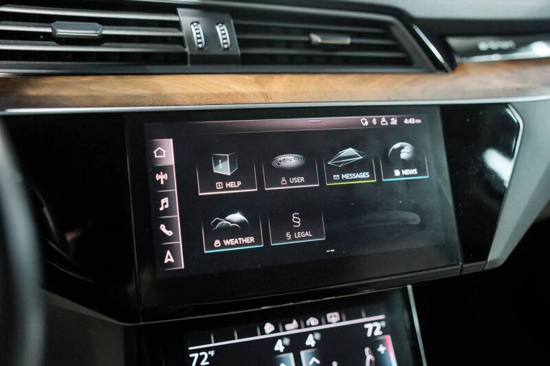 2019 Audi e-tron quattro Premium Plus