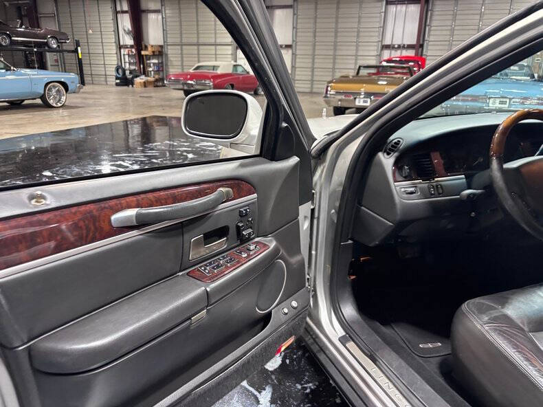 2008 Lincoln Town Car Signature Limited