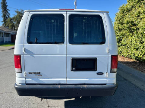 2014 Ford E-Series E-150