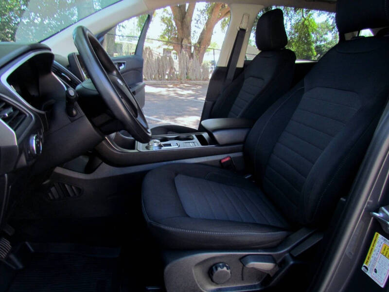 2021 Ford Edge SE