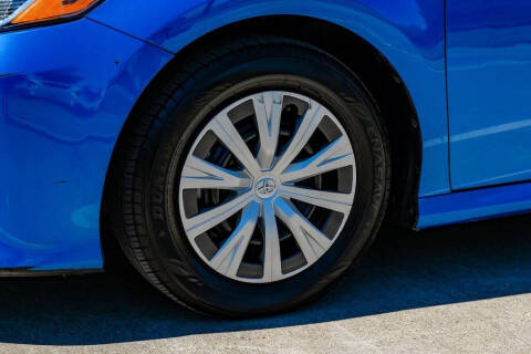 2020 Toyota Camry Hybrid LE