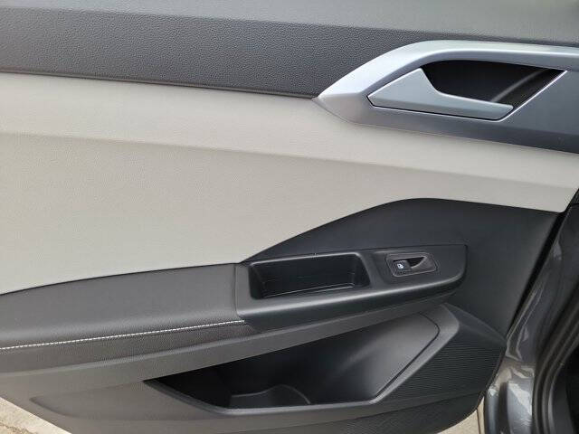 2025 Volkswagen Taos SE