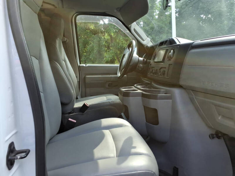 2011 Ford E-Series E-250