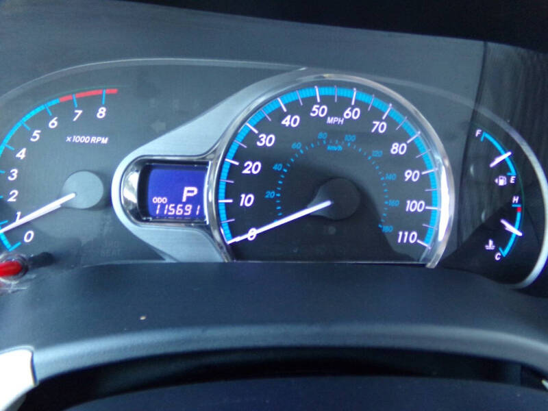 2011 Toyota Sienna XLE 7-Passenger Auto Access Seat