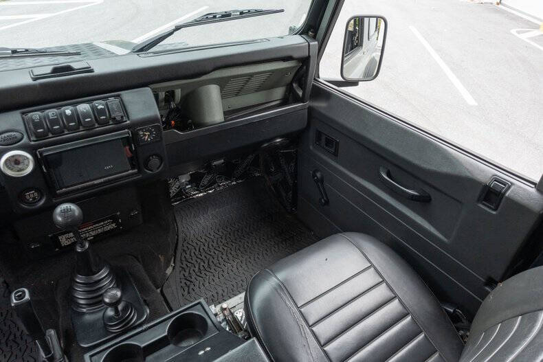 1991 Land Rover Defender