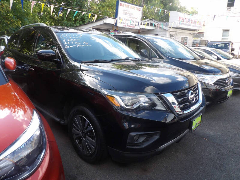 2017 Nissan Pathfinder SV