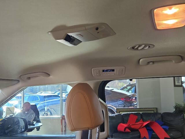 2023 Kia Carnival EX