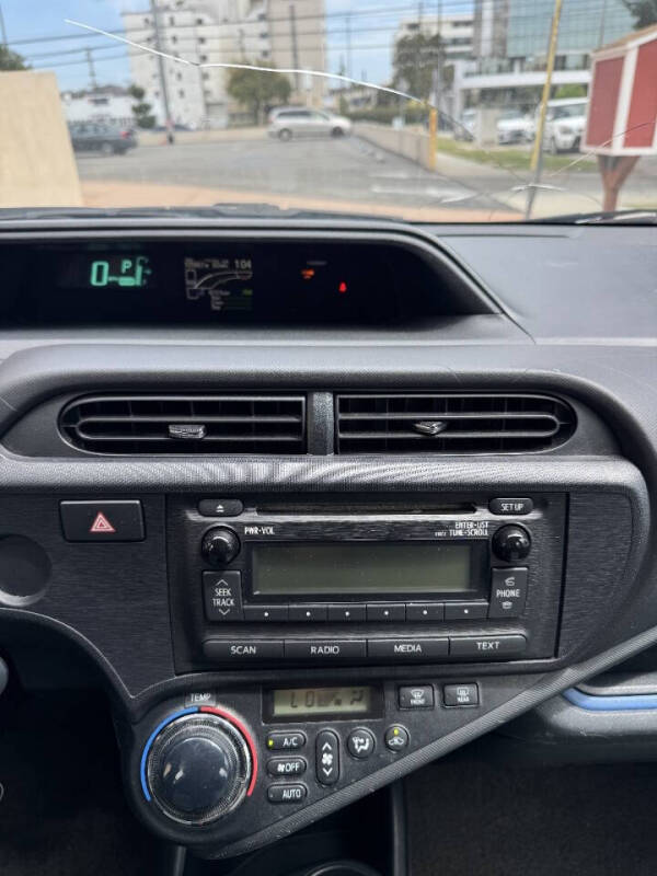 2013 Toyota Prius c One