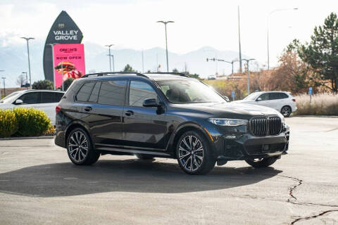 2022 BMW X7 M50i
