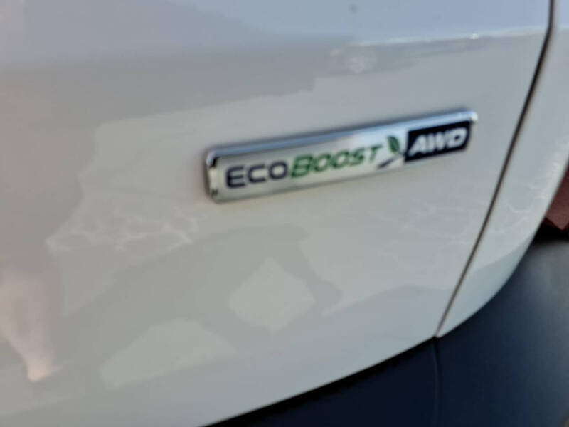 2020 Ford Escape Titanium