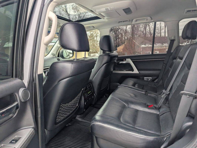 2013 Toyota Land Cruiser