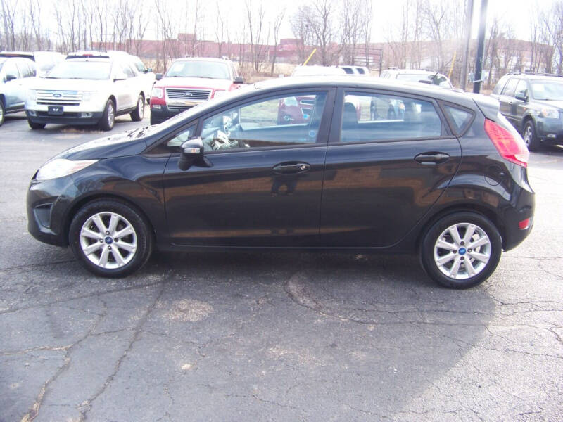2013 Ford Fiesta for sale at C and L Auto Sales Inc. in Decatur IL