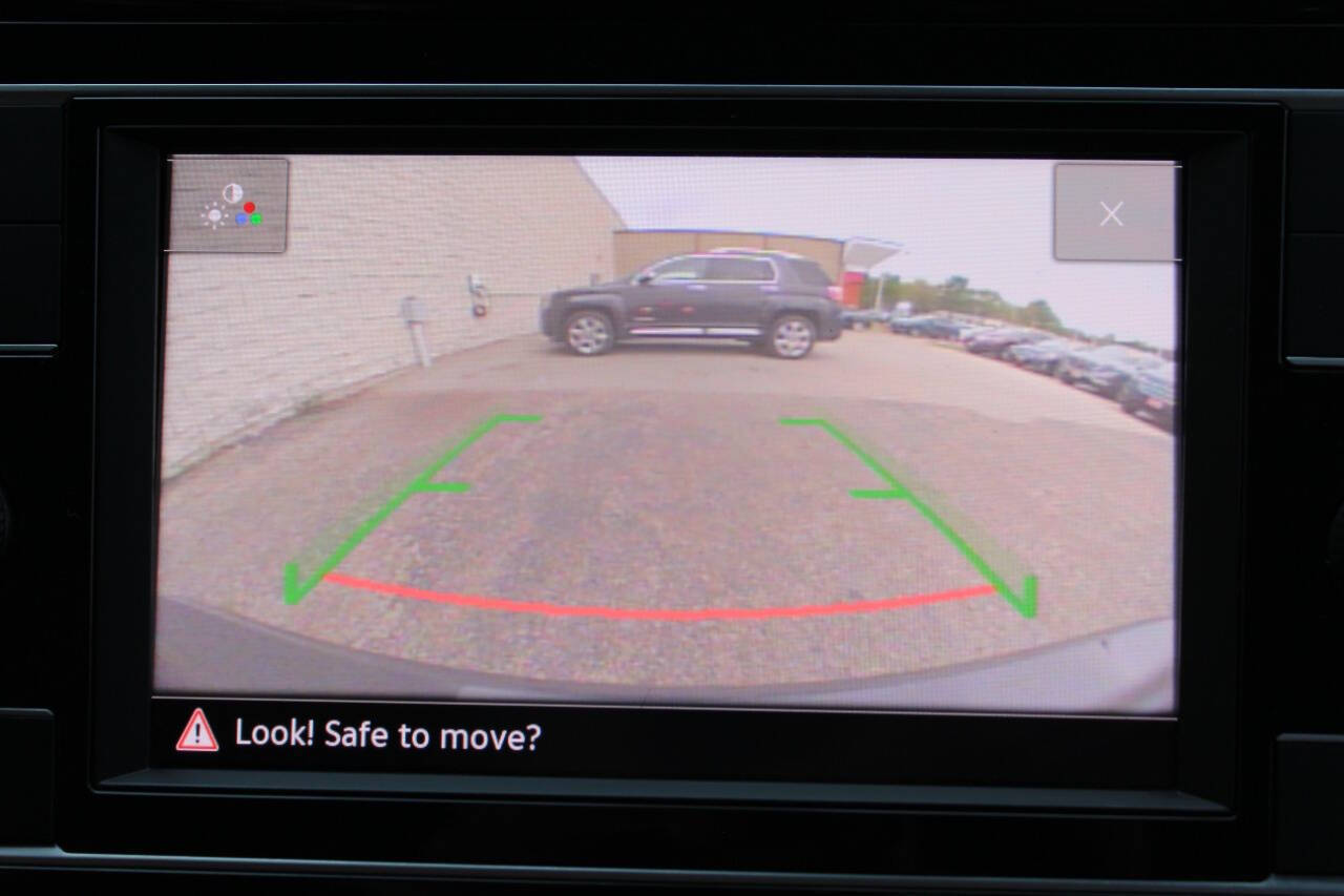 VolkswagenGolf GTI26