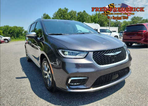2023 Chrysler Pacifica Plug-In Hybrid for sale at FRED FREDERICK CHRYSLER, DODGE, JEEP, RAM, EASTON in Easton MD