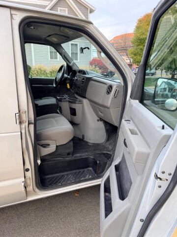 2009 Ford E-Series E-250