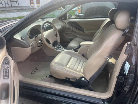 2004 Ford Mustang GT Deluxe