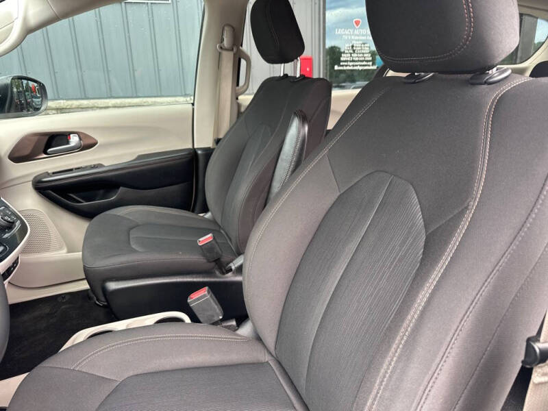 2017 Chrysler Pacifica LX