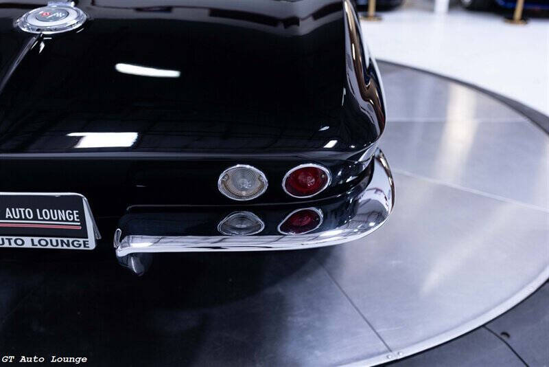 1966 Chevrolet Corvette 29