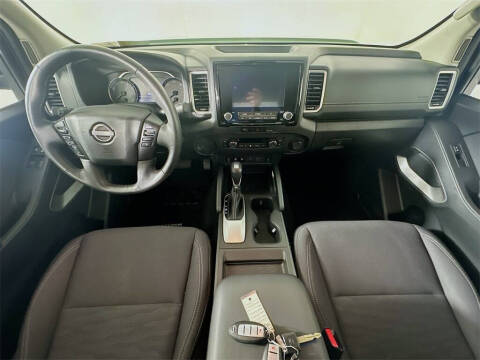 2024 Nissan Frontier SV