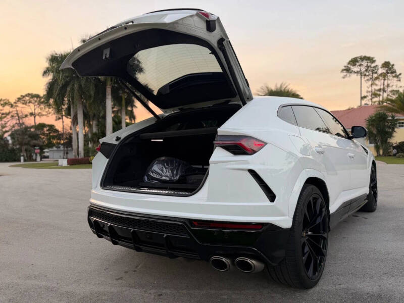 2022 Lamborghini Urus