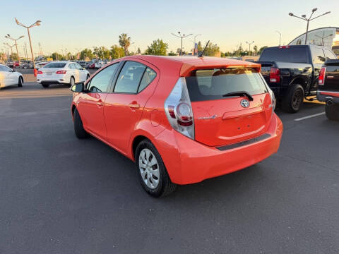 2012 Toyota Prius c Two